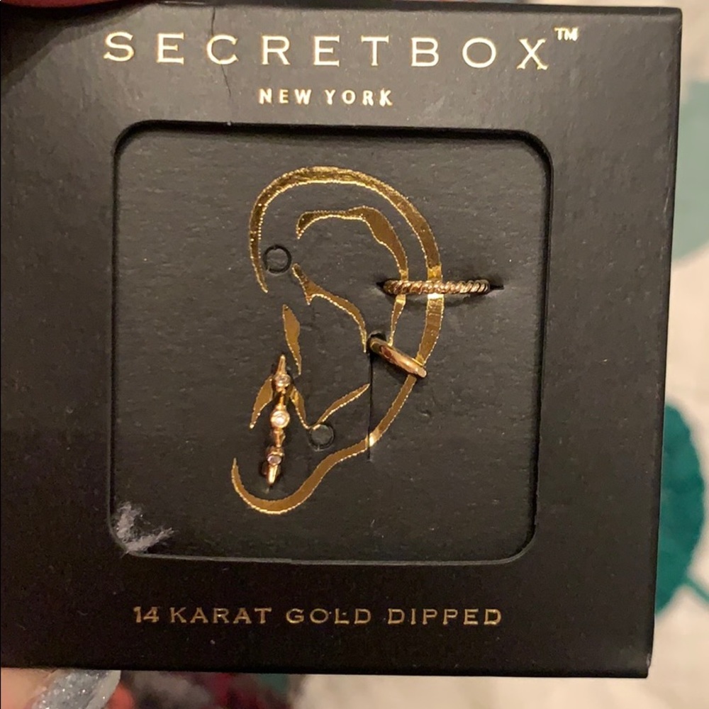 Secret box earrings (cuffs)